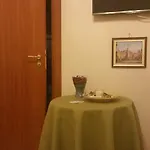 Rochel Napoli