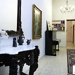 Rochel Napoli