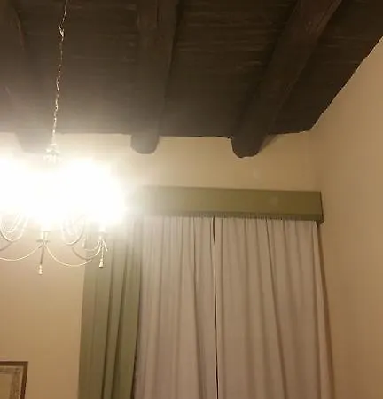 Rochel Oda ve Kahvaltı 3*