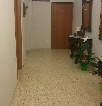 Rochel Napoli