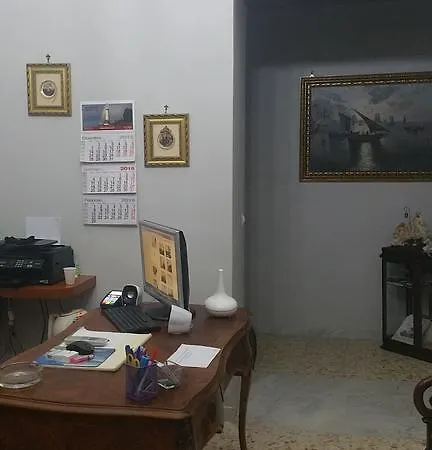 Rochel Napoli