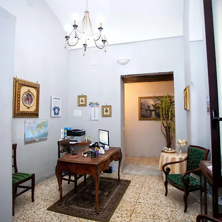 Rochel Napoli