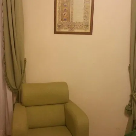 Rochel Oda ve Kahvaltı Napoli